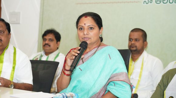 Kalvakuntla Kavitha: ’ఇది కేవలం ట్రైలర్ మాత్రమే.. అసలు సినిమా ముందుంది‘..కల్వకుంట్ల కవిత సంచలన వ్యాఖ్యలు