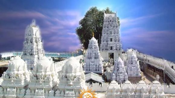 Vemulawada Temple: వేములవాడ టెంపుల్‌లో ఘోర అపచారం.. చెత్తబండి పాలైన స్వామివారి ప్రసాదం