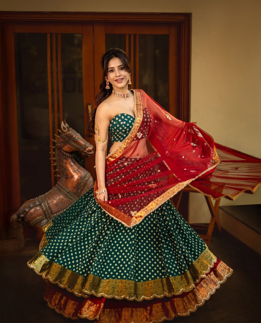 Nabha Natesh: సుందరవల్లి స్పెషల్ వాలెంటైన్స్ విషెస్.. గ్లామర్ తో పిచ్చెక్కించిందిగా!