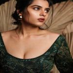 Kavya Kalyanram: డ్రెస్ ఓకేనా? అంటూ ముందు తనకే ఫోటోలు షేర్ చేస్తా అంటోన్న హీరోయిన్..!