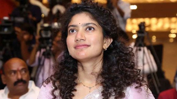 Sai Pallavi: ఏకంగా 3 పాన్ ఇండియా సినిమాలు దక్కించుకున్న సాయి పల్లవి.. ఇందులో మరో ట్విస్ట్ ఏమిటంటే..!