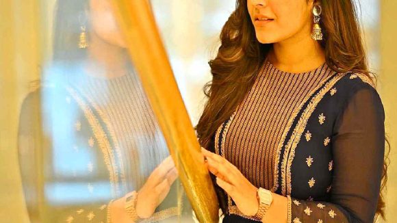 Star Heroine: ఎనిమిదేళ్ల నుంచి వాట్సాప్‌ వాడడం మానేసిన హీరోయిన్.. ఎందుకో తెలిస్తే షాక్..!
