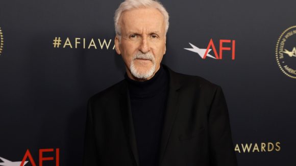 James Cameron: హాలీవుడ్‌కు జేమ్స్ కామెరాన్ హెచ్చరిక.. ఇక మిగిలేది ఏమీ లేదంటూ..!