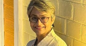 Praveena Deshpande: ప్రముఖ బాలీవుడ్ నటి ప్రవీణ దేశ్ పాండే కన్నుమూత.. క్యాన్సర్‌తో పోరాడి..