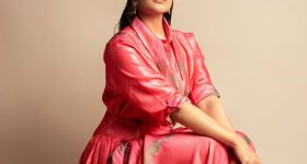 Rukmini Vasanth: సింపుల్ లుక్ తో మెస్మరైజ్ చేస్తున్న రుక్మిణీ వసంత్!