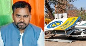 Crime News: యమపాశమైన విద్యుత్ స్తంభం.. 400 కేజీల పోల్ పడి సమాజ్‌వాదీ పార్టీ నేత మృతి