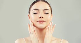Skin Care Tips: ఎప్పుడూ యవ్వనంగా ఉండాలంటే ఏం చేయాలి? అందరూ చేసే ఈ తప్పులు మీరు చేయకండి!