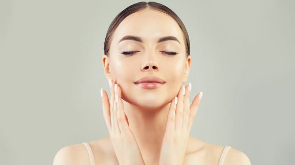 Skin Care Tips: ఎప్పుడూ యవ్వనంగా ఉండాలంటే ఏం చేయాలి? అందరూ చేసే ఈ తప్పులు మీరు చేయకండి!