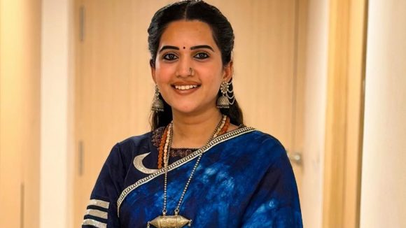 Sravanthi Chokarapu: కమిట్మెంట్ పై స్రవంతి కామెంట్స్.. అవకాశాలు రావాలంటే లొంగిపోవాల్సిందేనా?