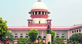 Supreme Court: కోర్టులో ఉద్యోగాలు.. రూ.లక్షల్లో వేతనాలు, జాబ్ కొడితే లైఫంతా సెట్..