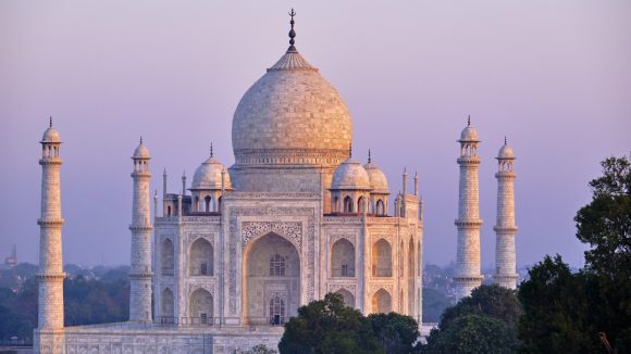 Taj Mahal: తాజ్ మహల్ చూసేందుకు బెస్ట్ నెల ఏదో తెలుసా?
