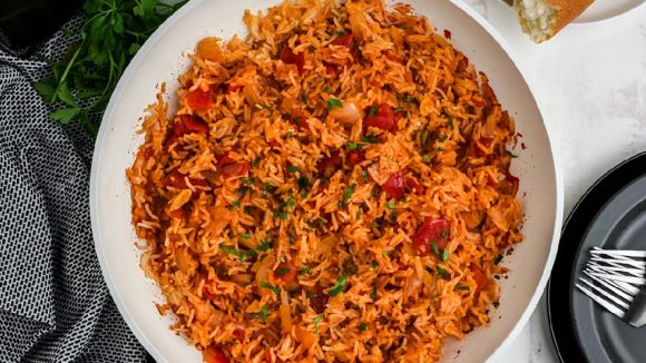 Tomato pulao: టేస్టీగా వేడి వేడి టమోటా పులావ్ తింటే నోరూరిపోతుంది, రెసిపీ ఇదిగో