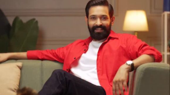 Vikrant Massey: పని గంటలపై హీరో కామెంట్స్.. తప్పుగా అర్థం చేసుకున్నారంటూ క్లారిటీ!