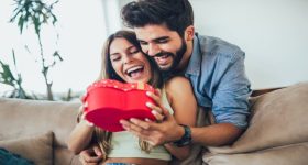 Condoms Sales: వాలెంటైన్ డే రోజున 3 రెట్లు పెరిగిన కండోమ్స్ సేల్స్.. ఒక వ్యక్తి రూ.25 వేల ఆర్డర్