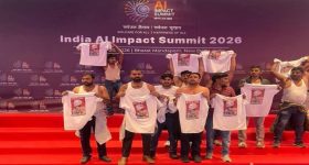 Youth Congress Protest: చొక్కాలు విప్పేసి.. ఏఐ సదస్సులో యూత్ కాంగ్రెస్ హల్ చల్