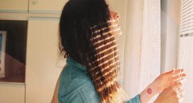 Sunlight Rent Bengaluru: బెంగళూరు అద్దె వింతలు.. గదిలోకి ఎండ వస్తుందని నెలకు ₹80 వేలు అడిగిన యజమాని!