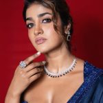 Dimple Hayathi : బ్లూ శారీలో అందాల తో రెచ్చగొడుతున్న డింపుల్.. మతిపోవడం ఖాయం..!