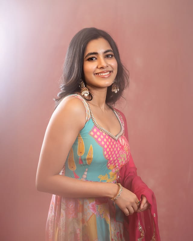 Shivani Nagaram photo Gallery