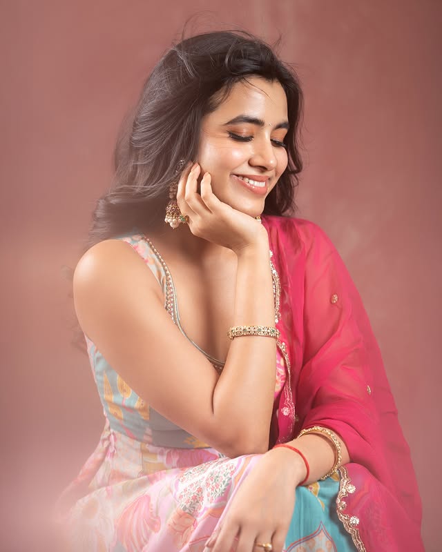 Shivani Nagaram photo Gallery