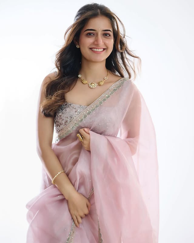 Ashika Ranganath (Source /Instagram) Ashika Ranganath Photo Gallery