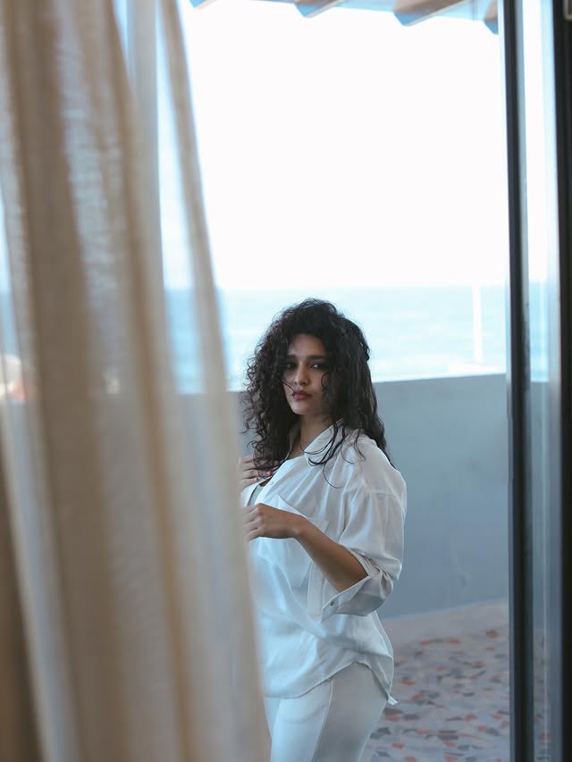 Ritika Singh photo Gallery