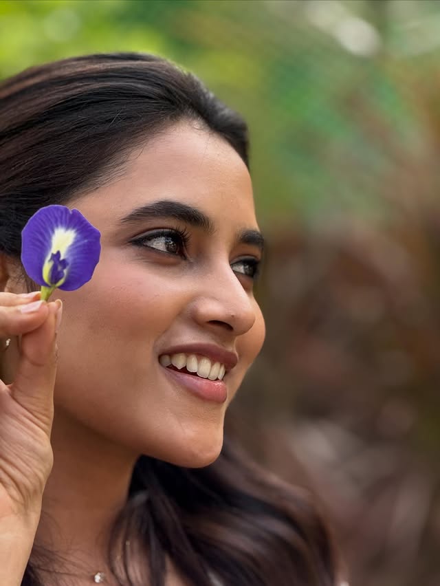 Priyanka Mohan( Source/ Instagram) Priyanka Mohan Photo Gallery