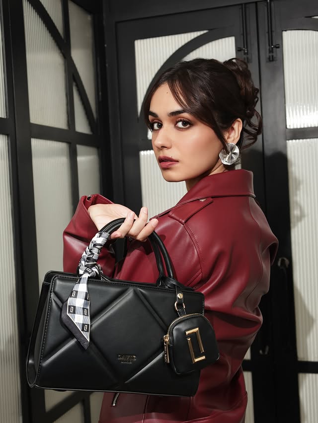 Manushi Chiller Photo Gallery