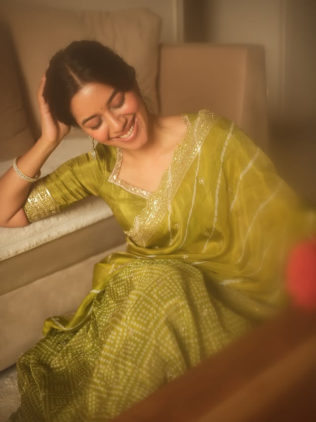 Mirnalini Ravi Photo Gallery