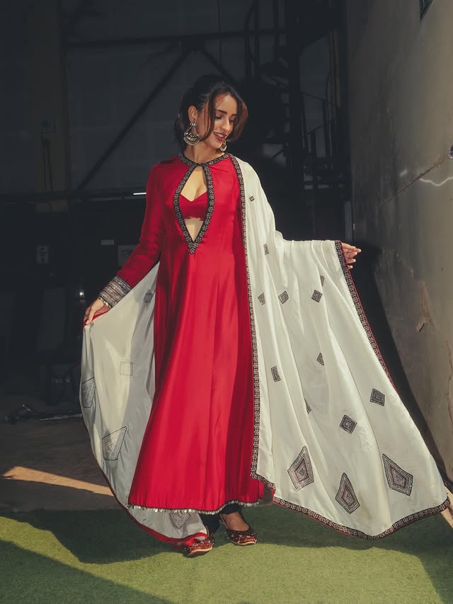 Triptii Dimri photo Gallery