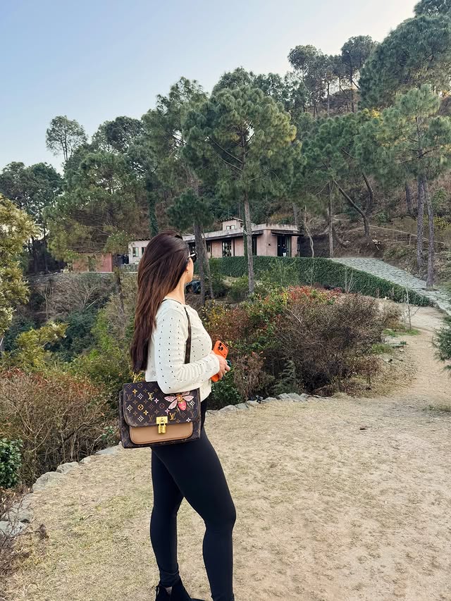 Mehareen Pirzada ( Source / Instagram ) Mehreen Pirzada photo gallery