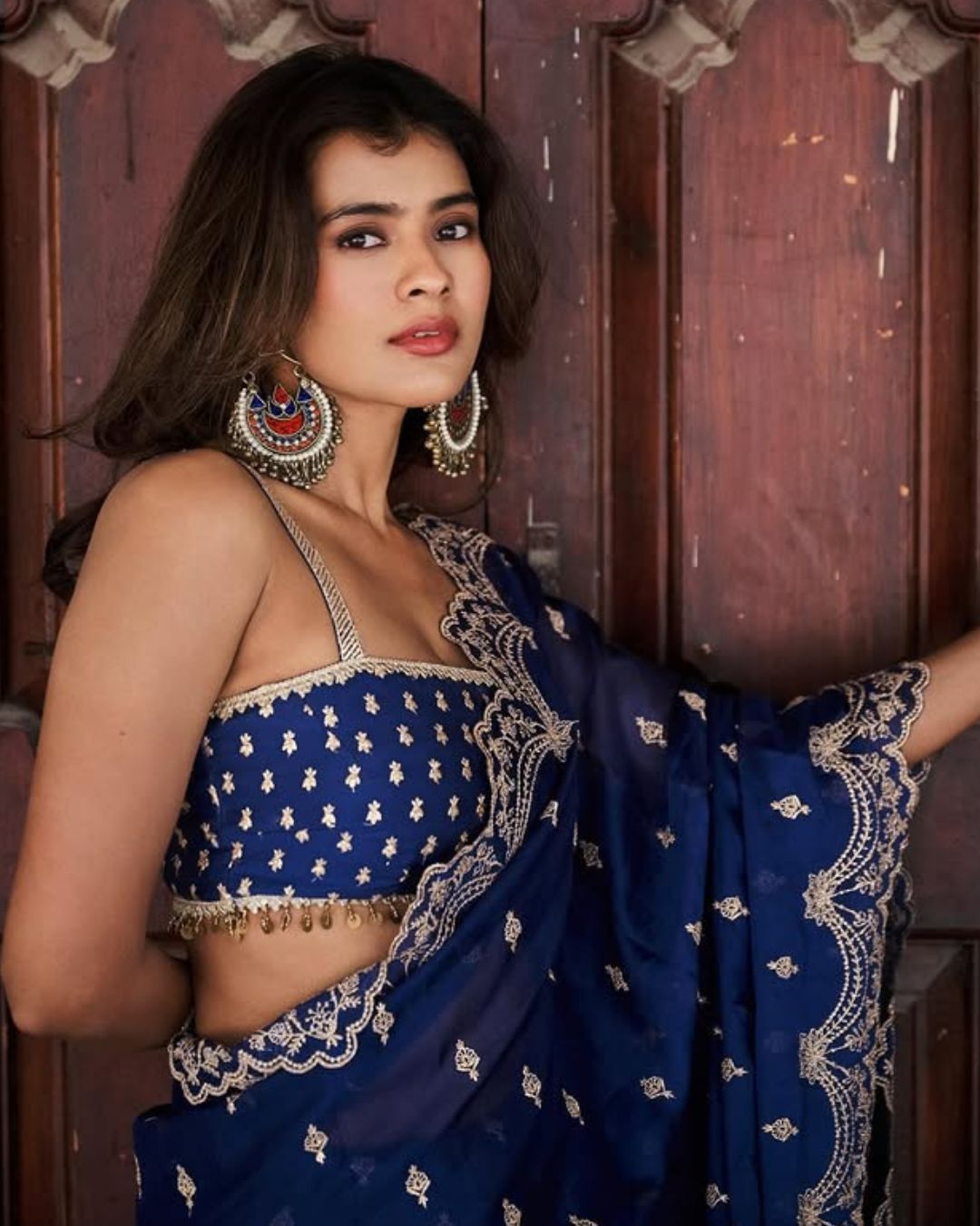 Hebah Patel : జారే పైటతో ఫోటోలకు పోజులిచ్చిన హెబ్బా.. ఫ్యాన్స్ ఫిదా..