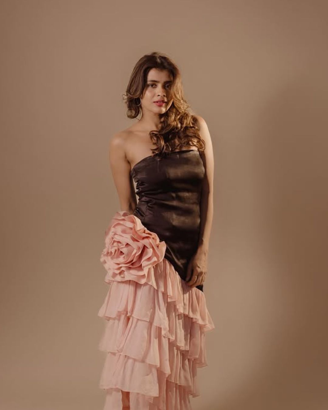 Hebah Patel : స్టైలిష్ అవుట్ ఫిట్ లో మెస్మరైజ్ చేస్తున్న హెబ్బా.. అబ్బా ఫ్యాన్స్ ఫిదా..