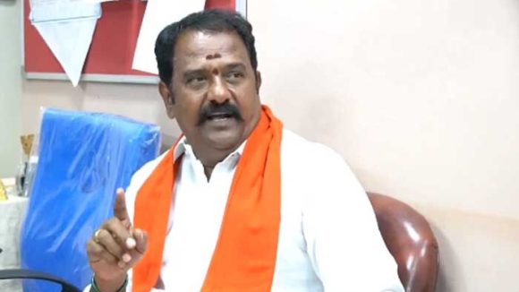 కామారెడ్డిలో ఢీ అంటే ఢీ..కాలు దువ్వుతున్న బీజేపీ, కాంగ్రెస్!