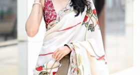 Manasa Varanasi : వైట్ శారీలో మెరిసిపోతున్న మానస.. చూపుతిప్పుకోవడం కష్టమే..