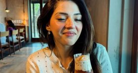 Mehreen Pirzada :  చేతిలో గ్లాస్ పట్టుకొని ఫోటోలకు మెహ్రీన్ పోజులు.. ఏముందబ్బా..