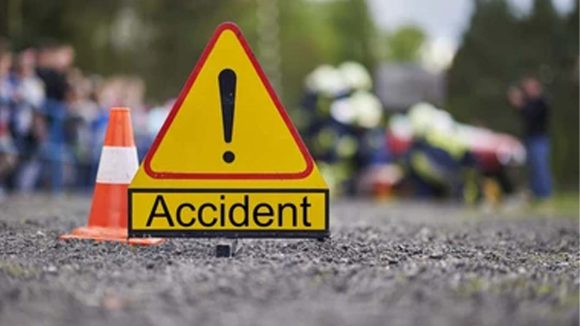 Tirupati Accident: తిరుపతి జిల్లాలో ఘోర రోడ్డు ప్రమాదం.. స్పాట్‌లో ఇద్దరు మృతి!