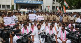 Janagama Municipality: జనగామ మున్సిపాలిటీలో హైడ్రామా.. చైర్మన్ ఎన్నిక వాయిదా