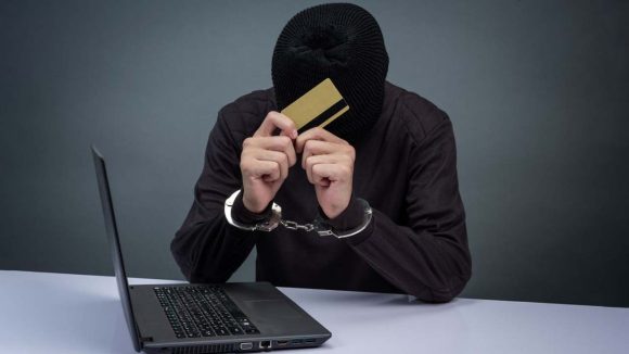 Cyber Crime: ప్రేమ పేరుతో వల.. క్రిప్టో పేరుతో విలన్.. అంతర్జాతీయ సైబర్ నేరస్థుడు అరెస్ట్