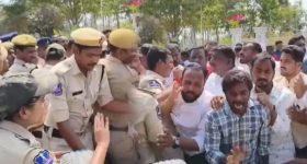 Kamareddy: కామారెడ్డిలో రాజకీయ సెగ.. పతాక స్థాయికి చేరిన కాంగ్రెస్- బీజేపీ పోరు