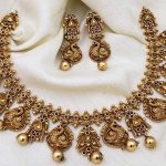 Gold Rate Dropped: కుప్పకూలుతున్న బంగారం ధరలు.. నేడు తులంపై ఎంత తగ్గిందంటే?