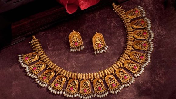 Gold Rate Increased: భగ్గుమంటున్న పసిడి ధరలు.. నేడు తులం ఎంతో తెలిస్తే షాక్!