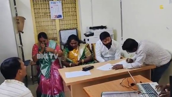 ACB Raids: భూపాలపల్లి జిల్లా కోర్టులో ఏసీబీ మెరుపు దాడి: ముగ్గురు సిబ్బంది అరెస్ట్