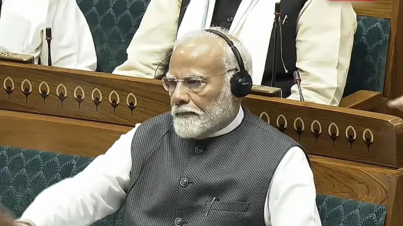 PM Narendra Modi: లోక్‌సభలో హైడ్రామా.. ప్రధాని మోదీపై దాడికి యత్నం?.. అసలు కారణాలివే!