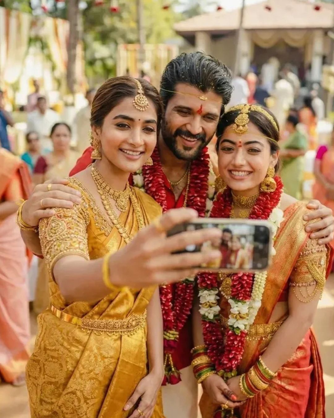 Pooja Hegde : విజయ్ – రష్మిక పెళ్లిలో పూజా హెగ్డే సందడి.. పిక్స్ వైరల్..