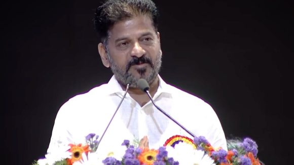 Revanth Reddy: వేల కోట్ల వ్యాపారాలు చేసుకున్న వాళ్లు.. ఉద్యమకారులు, జాతిపితలా..  సీఎం రేవంత్ హాట్ కామెంట్స్