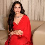 Rukmini Vasanth: ఎర్ర చీరలో హాట్ డోస్ పెంచేసిన రుక్మిణి వసంత్!