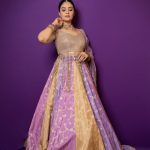 Sreemukhi : శ్రీముఖి ఏముంది మావా.. లంగావోణీలో మనసు దోచుకుంటుంది..