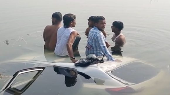 Jangaon Car Accident: కారుతో సహా నీటి అడుగున విగతజీవిగా పవన్.. జనగామ జిల్లాలో విషాద ఛాయలు