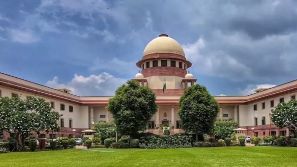 Supreme Court Freebies: అప్పులు చేసి ఉచితాలు ఇస్తారా? రాష్ట్ర ప్రభుత్వాలకు అత్యున్నత న్యాయస్థానం సూటి ప్రశ్న