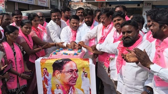 KCR Birthday Celebrations: ఘనంగా మాజీ సీఎం కేసీఆర్‌ జన్మదిన వేడుకలు..  ఆయన సేవలు చిరస్మరణీయం